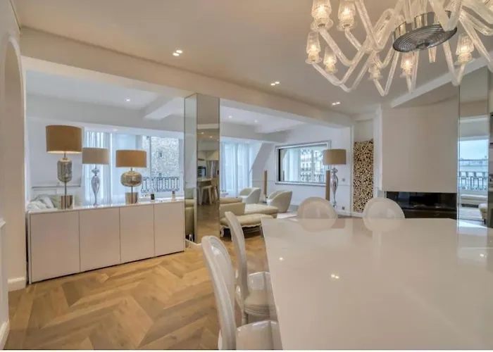 Appartement Palais Privé Luxe Vue Tour Eiffel Confort Exclusif *