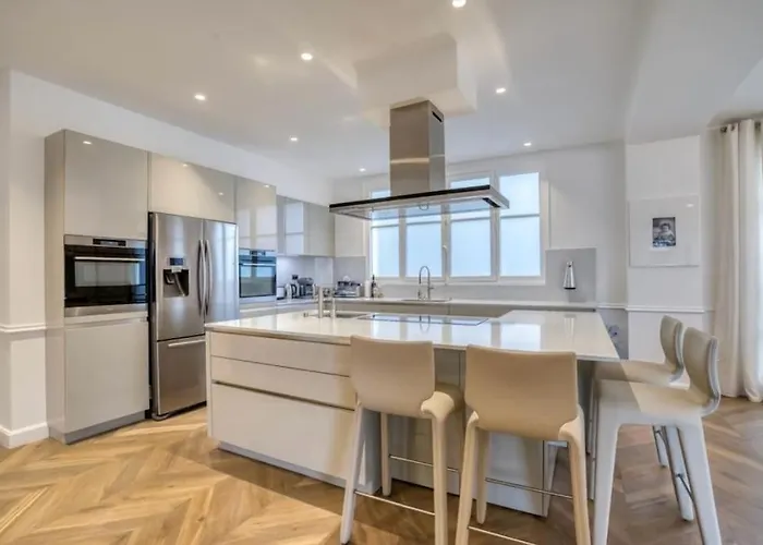 Appartement Palais Privé Luxe Vue Tour Eiffel Confort Exclusif *