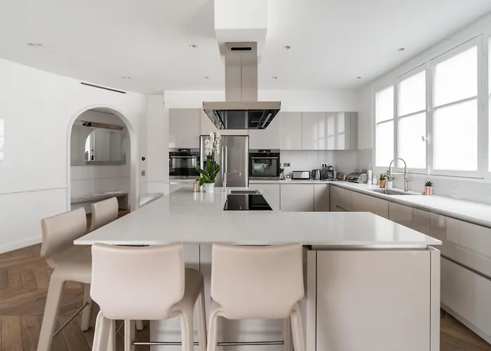 Palais Privé Luxe Vue Tour Eiffel Confort Exclusif