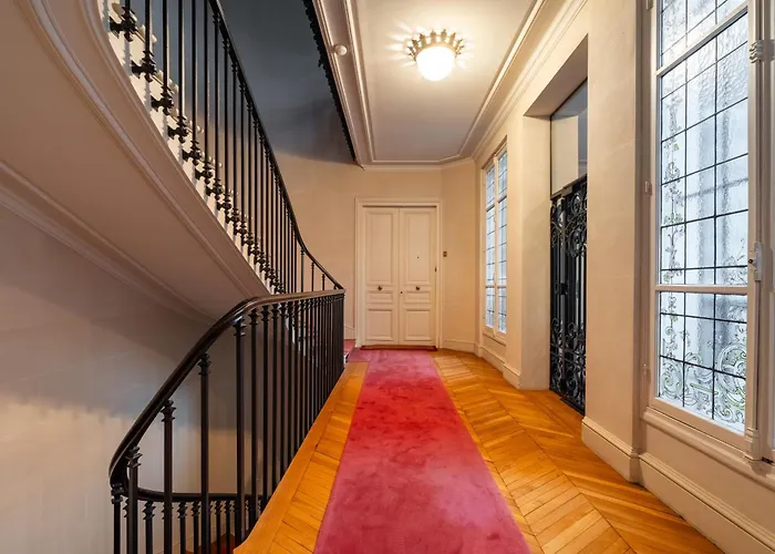 Appartement Palais Privé Luxe Vue Tour Eiffel Confort Exclusif *