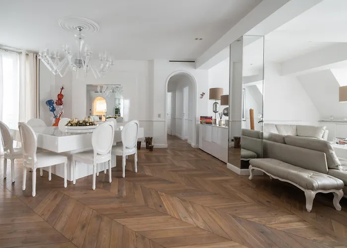 Palais Privé Luxe Vue Tour Eiffel Confort Exclusif Paris