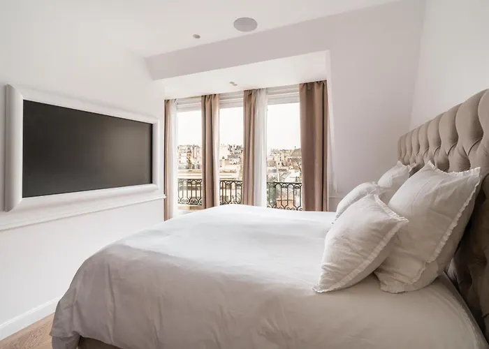 Palais Privé Luxe Vue Tour Eiffel Confort Exclusif