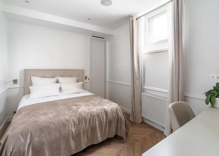 Palais Privé Luxe Vue Tour Eiffel Confort Exclusif Appartement