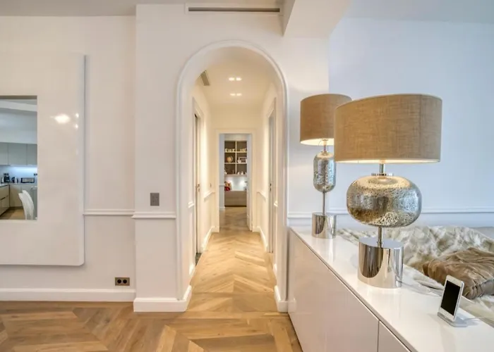 Appartement Palais Privé Luxe Vue Tour Eiffel Confort Exclusif *