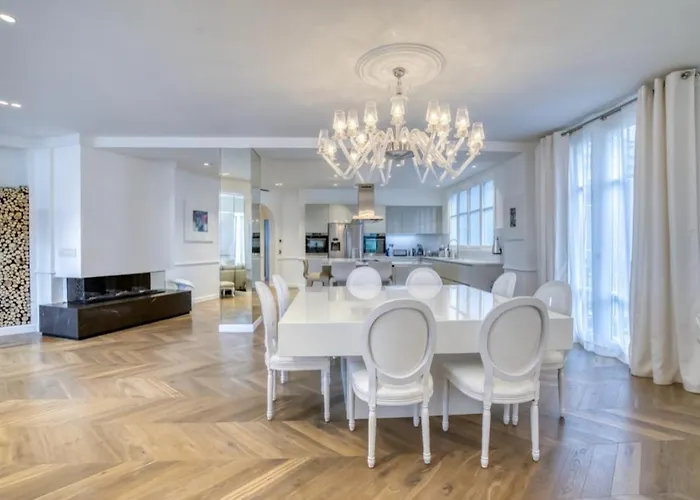 Palais Privé Luxe Vue Tour Eiffel Confort Exclusif Paris